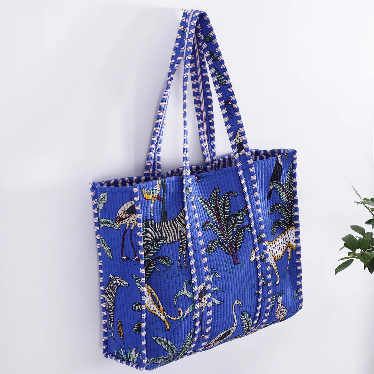 blue-tiger-print-quilted-carry-bags CHB-17-1