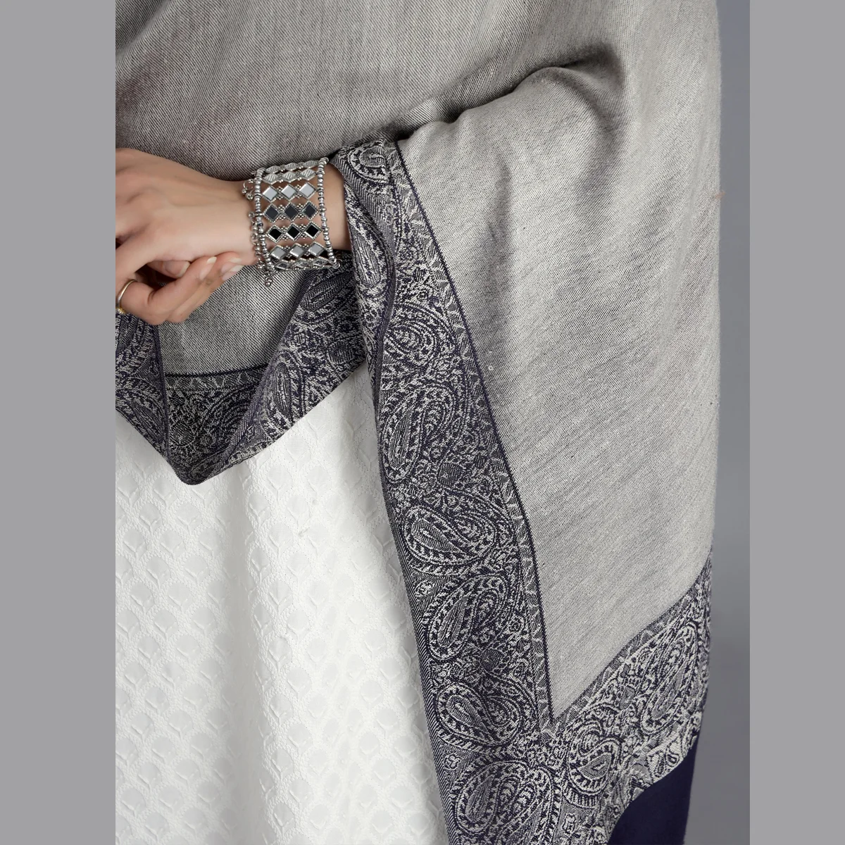 womens-soft-and-warm-winter-wool-stole 230 (5)