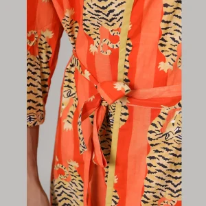 Orange Color Tiger Print Men's Bathrobe - Image 4