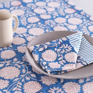 Blue Floral Print Tablecloth With Napkins Set - Image 4