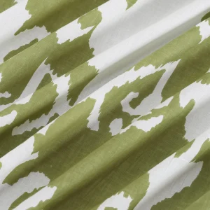 Green Ikat Print 100% Cotton Dressmaking Craft Fabric - Image 2