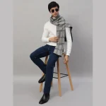 Men's Jaquard Weave Grey Checked Wool Reversible Scarf - Image 2