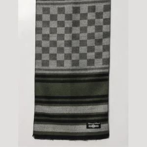 Winter Stylish Green Checks Wool Scarf - Image 6