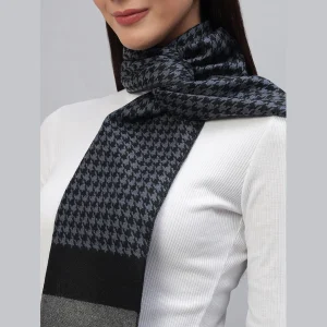 Women's Blue Geometric Cashmere Scarf - Image 5