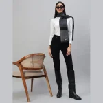 Women's Blue Geometric Cashmere Scarf - Image 2