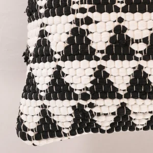 Black & White Triangle Pattern Cushion Cover - Image 4