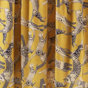 Set of 24 PCS Yellow Cat Printed Table Napkins - Image 9