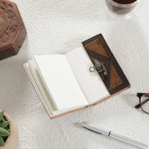 Small Leather Blank Diary With Middle C-Lock - Image 6