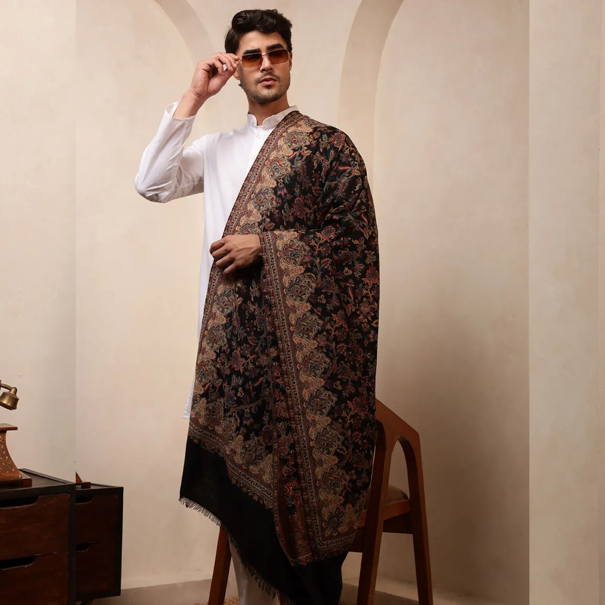 black-paisley-soft-and-warm-winter-shawl MWS-50 (4)