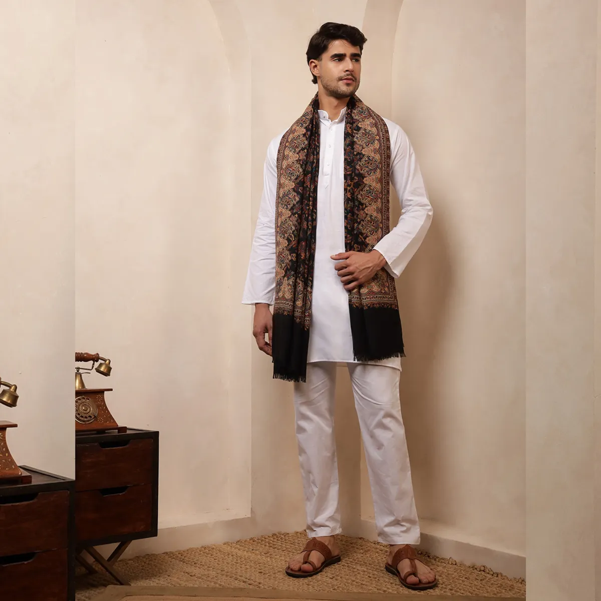 black-paisley-soft-and-warm-winter-shawl MWS-50 (8)