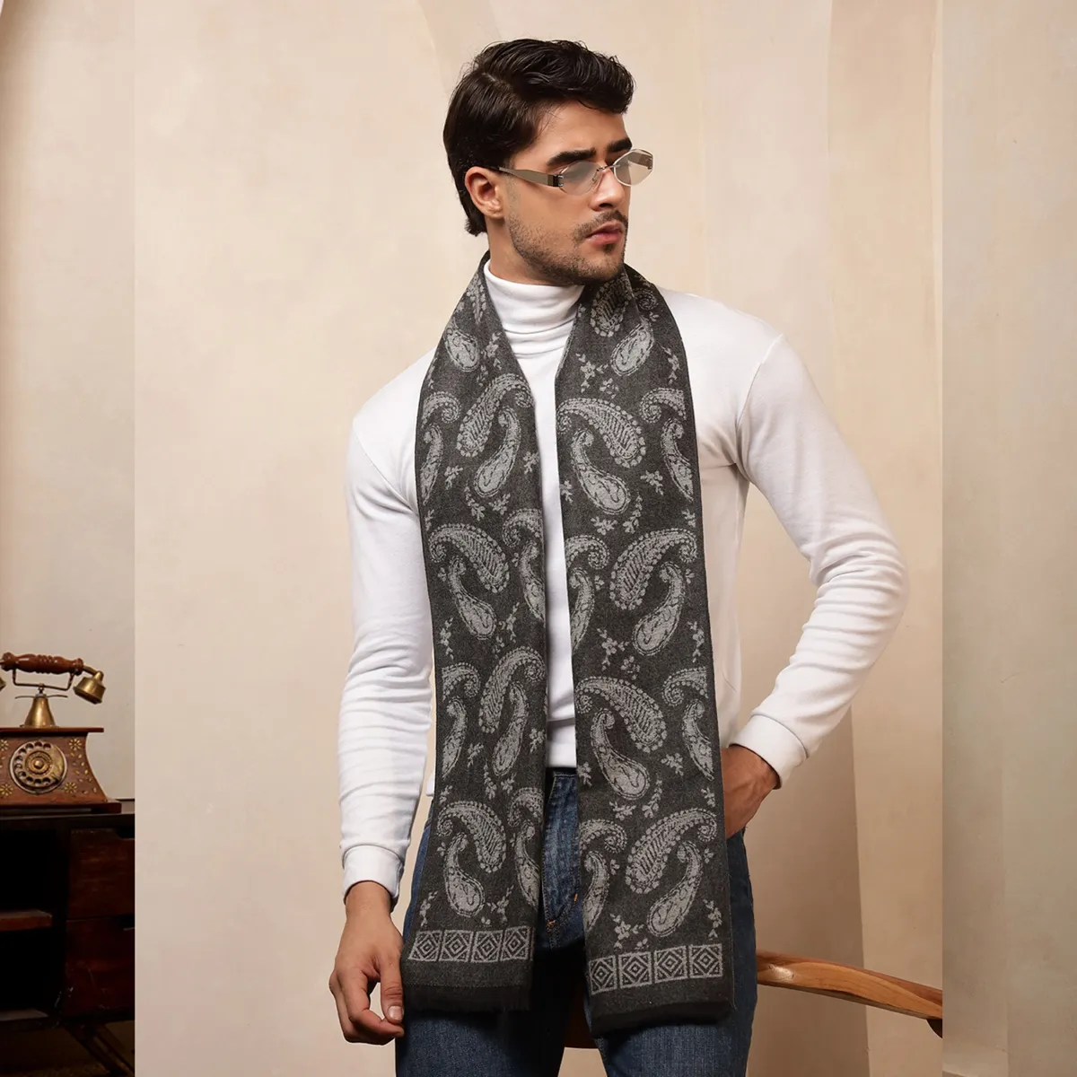kashmiri-soft-wool-gray-paisley-mens-muffler-scarf WM-186 (7)