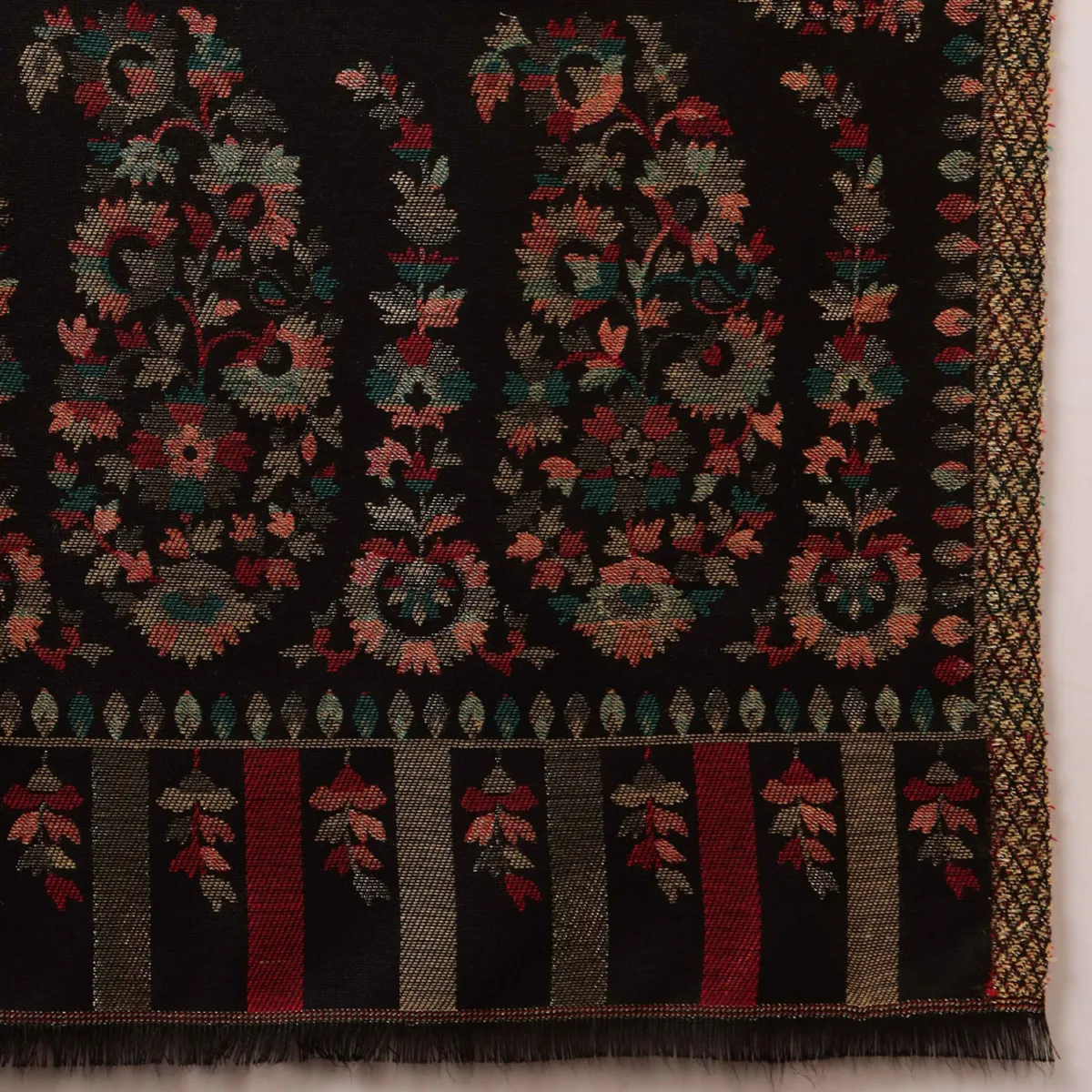 mens-black-paisley-and-floral-soft-wool-shawl-stole MWS-49 (3)