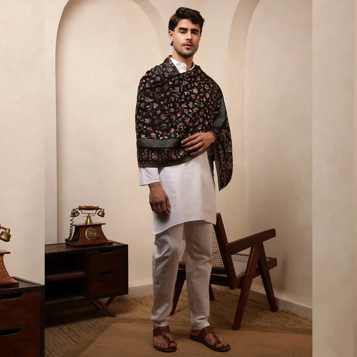 mens-black-paisley-and-floral-soft-wool-shawl-stole MWS-49 (8)