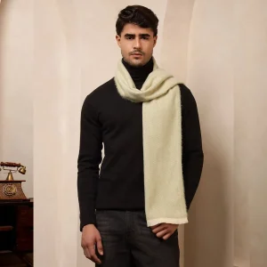 Stylish Green Herringbone Wool Muffler - Image 3