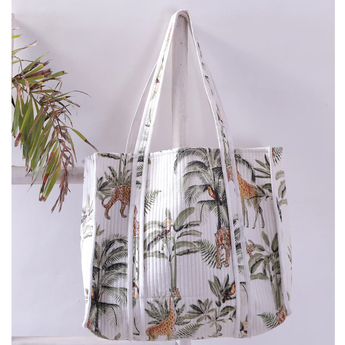 handmade-white-quilted-tote-shopping-bag-forest-printed CHB-47 (3)