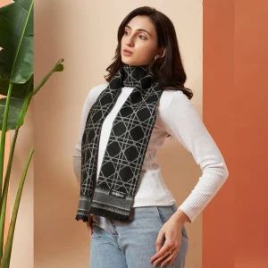 Women Casual Luxurious Black Tartan Wool Scarves - Image 4