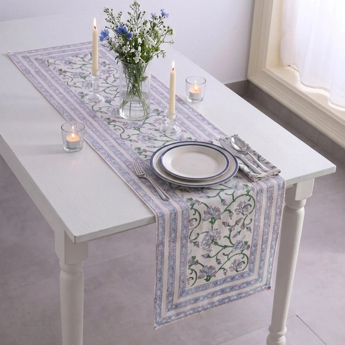 handmade-white-cotton-floral-table-runner-for-farmhouse-dining-decor HBTR-13 (2)